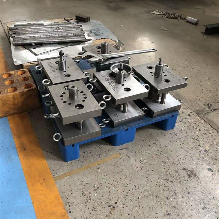 Progressive Die Manufacturer | High-Velocity Multi-Station Systems manufacturers